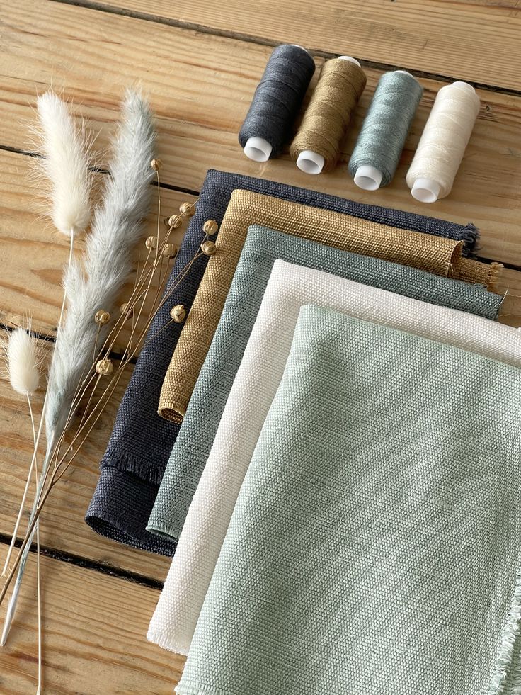 Tissu coloré uni, composition palette de couleurs douces